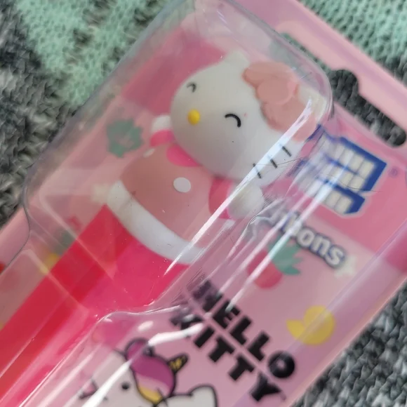 Hello Kitty PEZ Dispenser - Pink - Picture 5 of 6